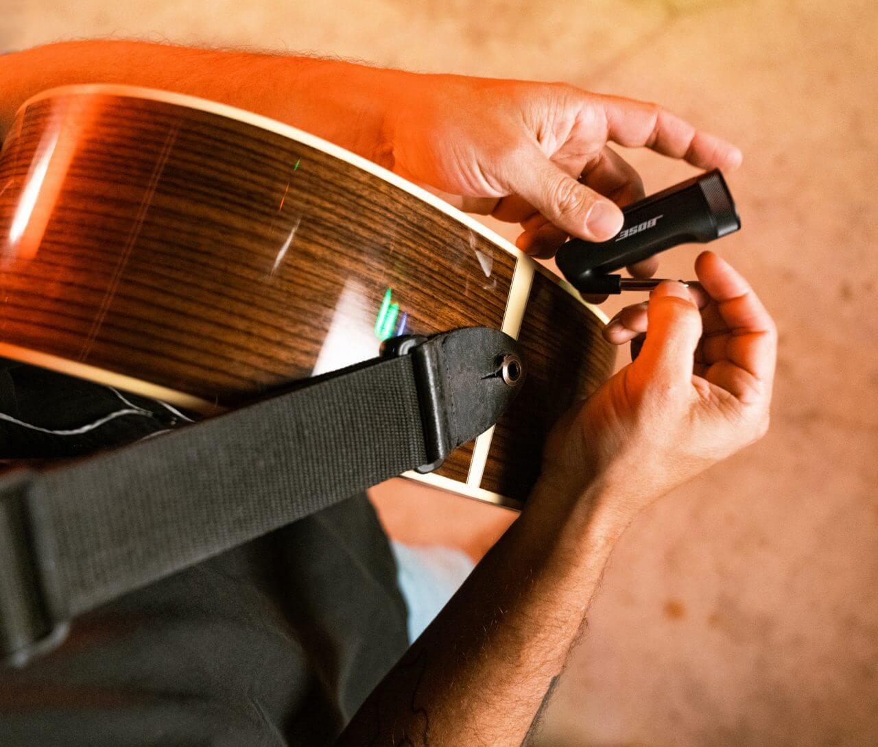 soporte-multimedia-transmisor-inalambrico-para-instrumento-tipo-plug-peru